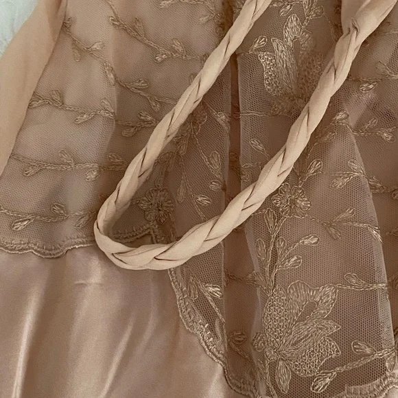 La Perla glamorous pale pink w/ivory lace braided shoulder straps nightdress